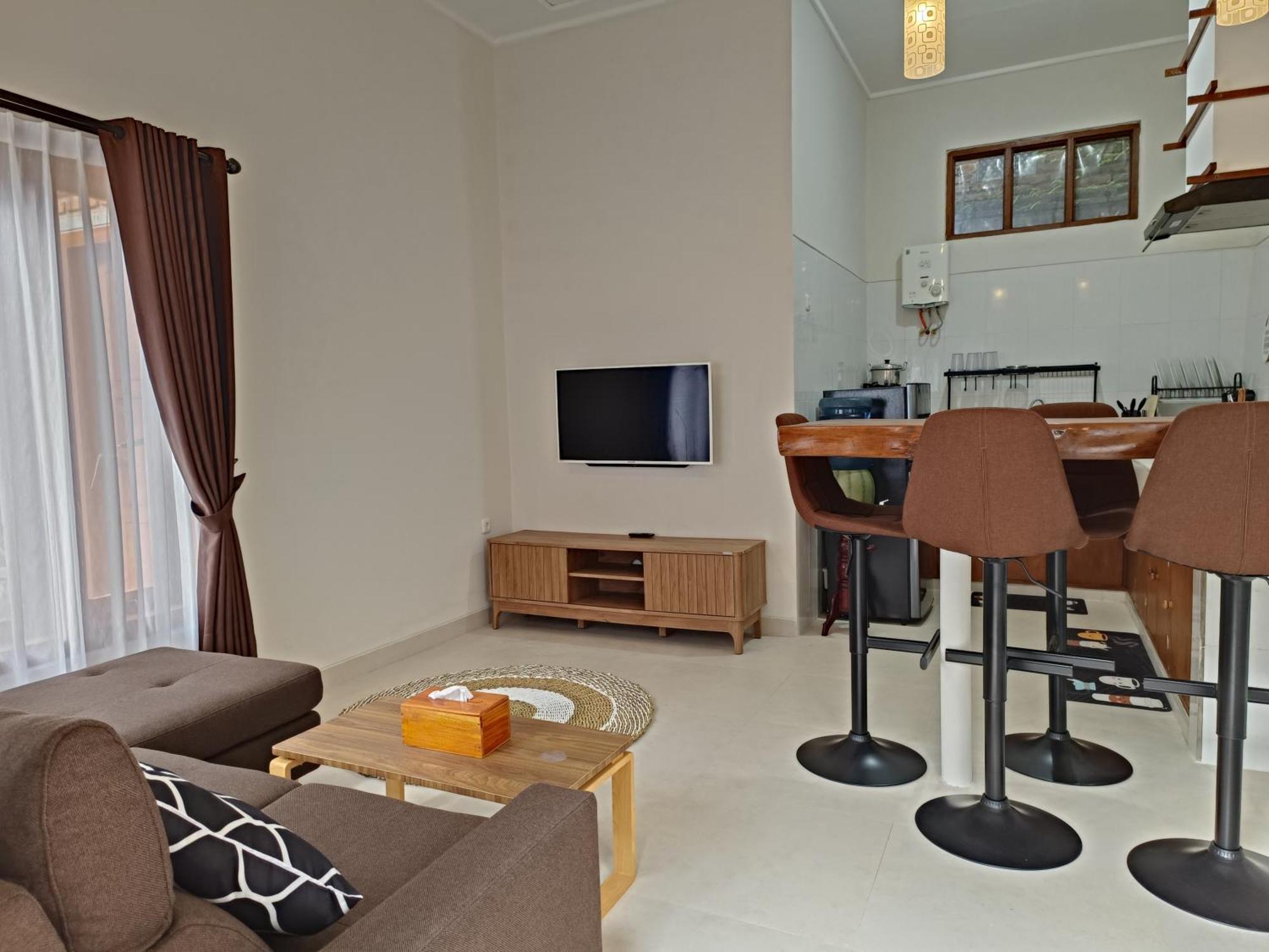 Made Oka Homestay And Warung Munduk Εξωτερικό φωτογραφία