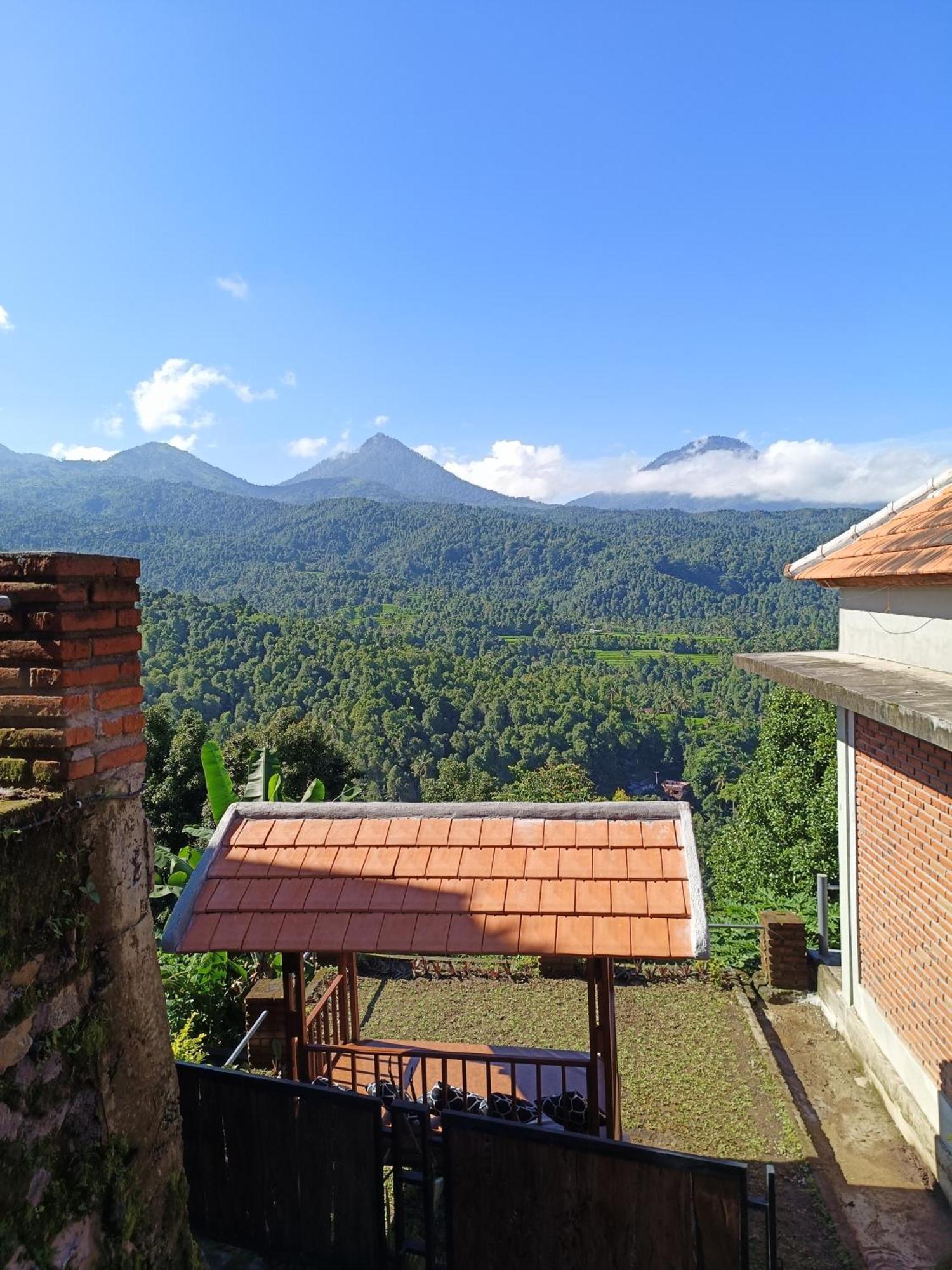 Made Oka Homestay And Warung Munduk Εξωτερικό φωτογραφία