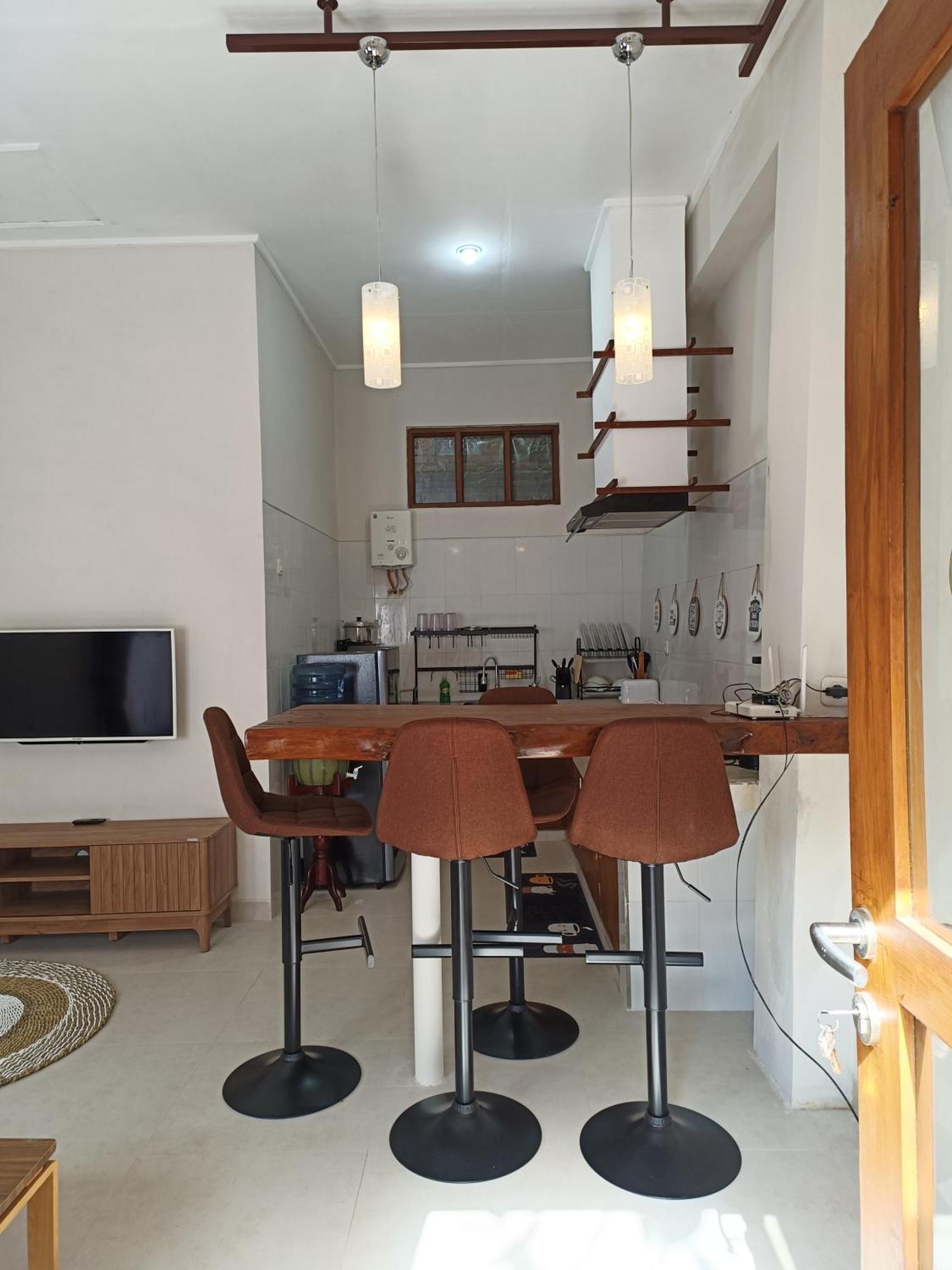 Made Oka Homestay And Warung Munduk Εξωτερικό φωτογραφία